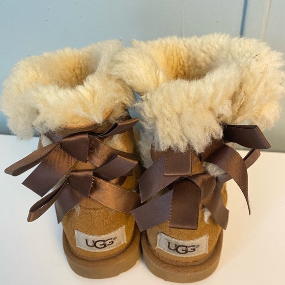 Ugg Bailey Bow boots - Picture 5 of 9